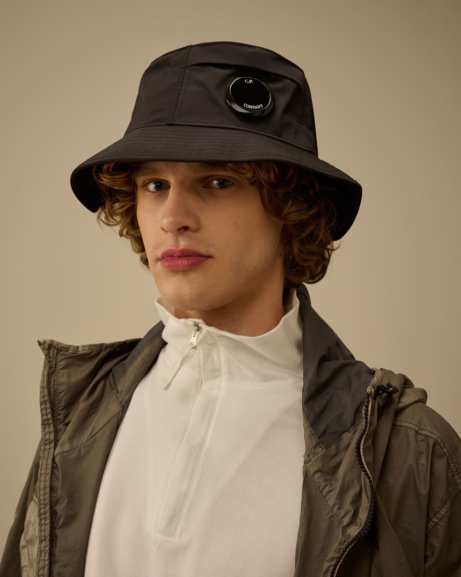 Black Chrome-R Lens Bucket Hat | CPC BNL Online Store