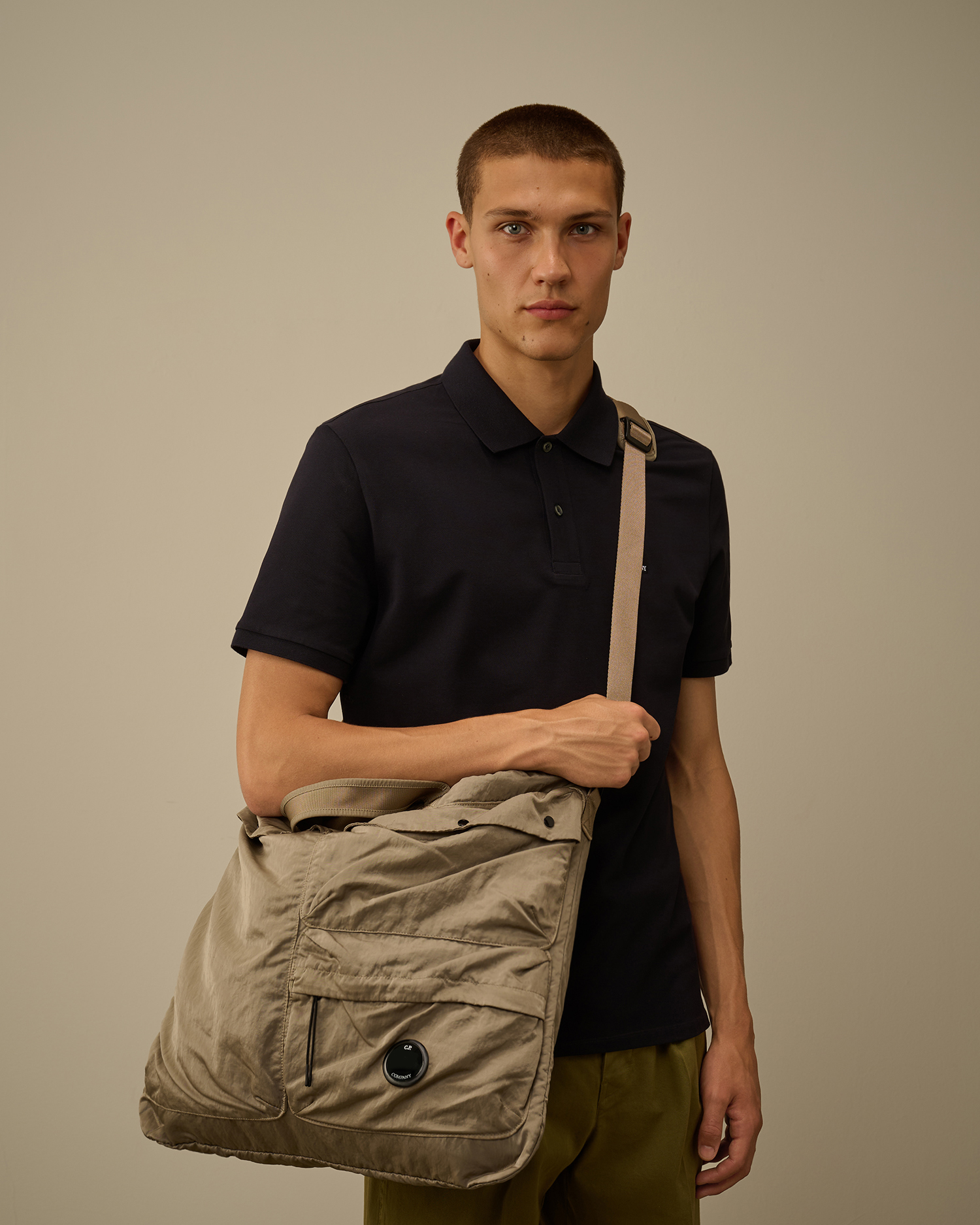 バッグ c.p company shoulder bag C.P. Company - Plain Paper Touch Shoulder Bag | HBX