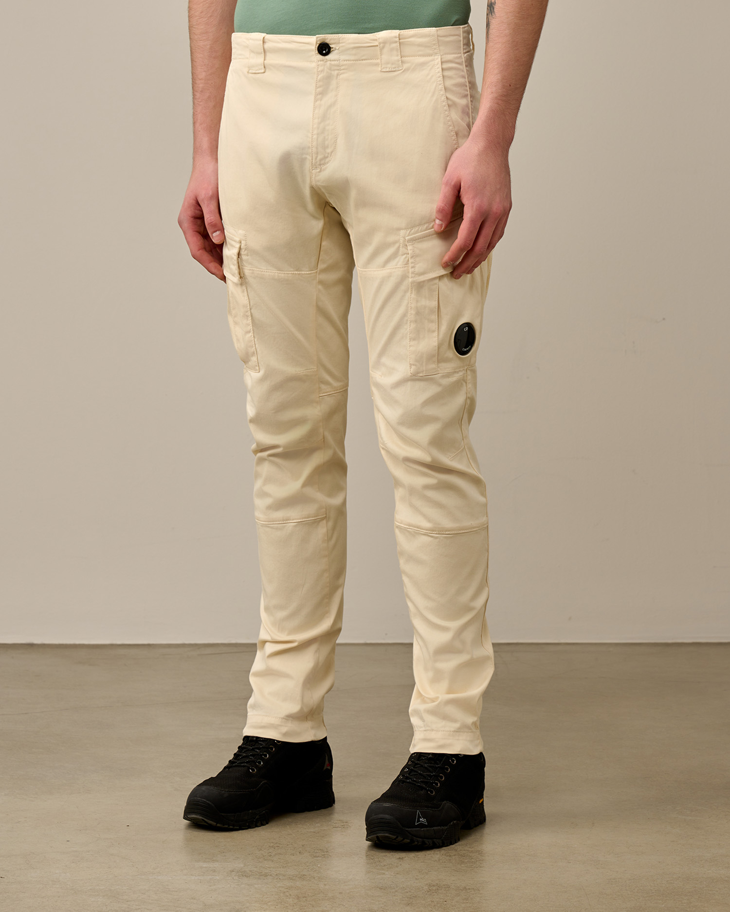 Stretch Sateen Ergonomic Lens Cargo Pants | CPC DEAT Online Store 