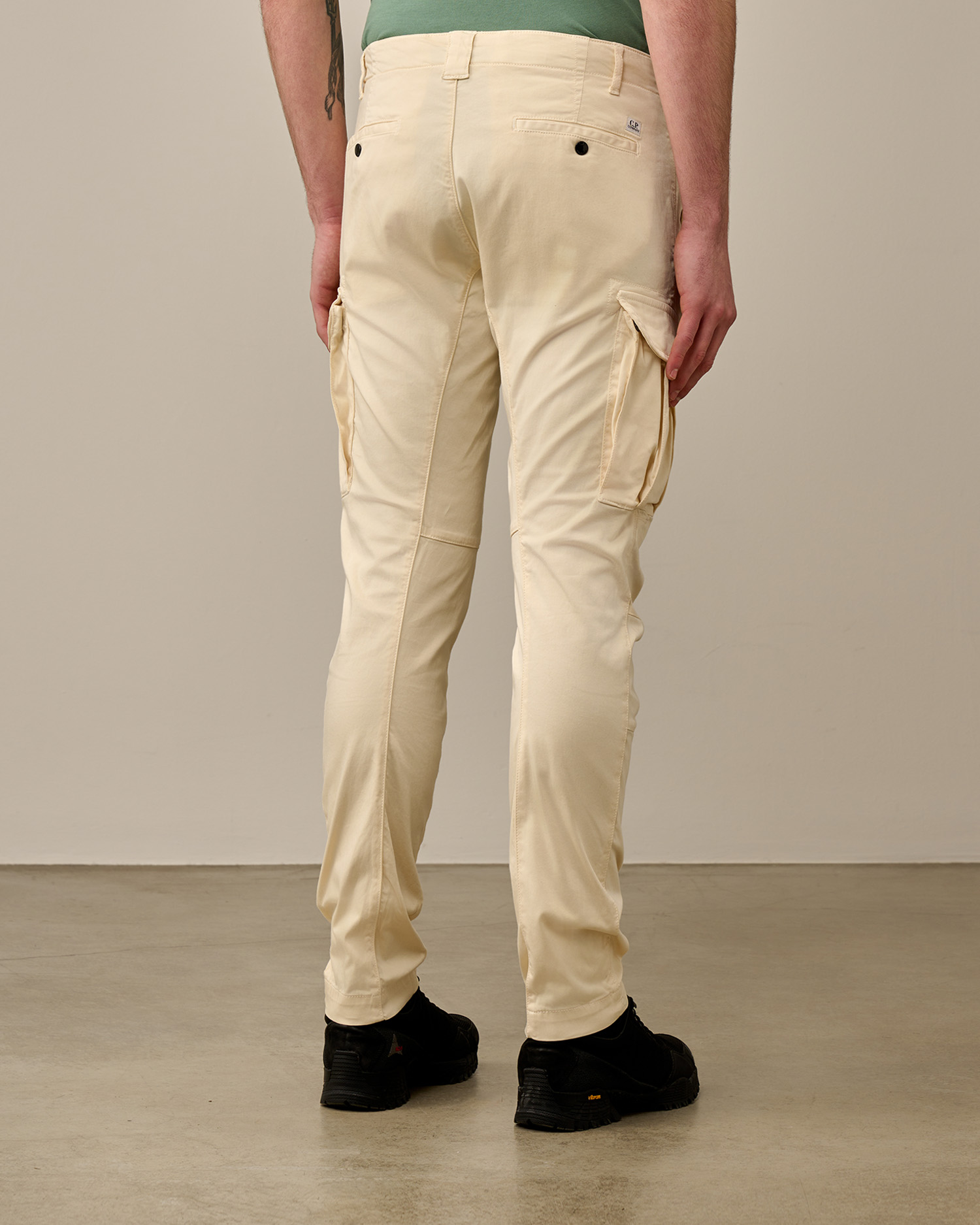 新品clesste SOFT SHELL WIDE CAGO PANTS