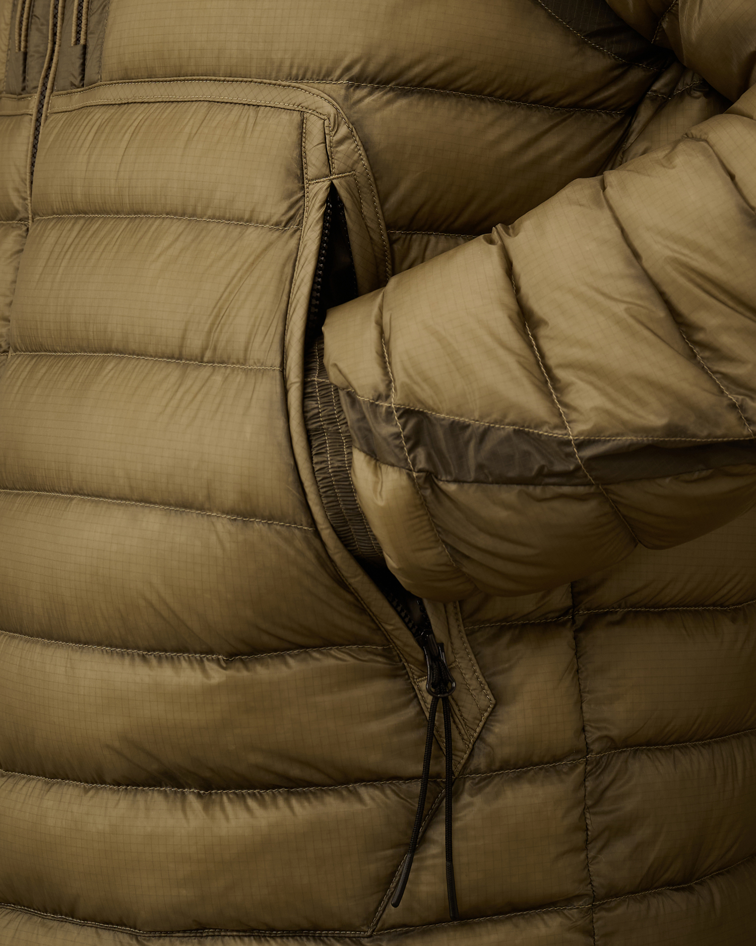 D.D. Shell Goggle Down Jacket | C.P. Company Japan Online Store