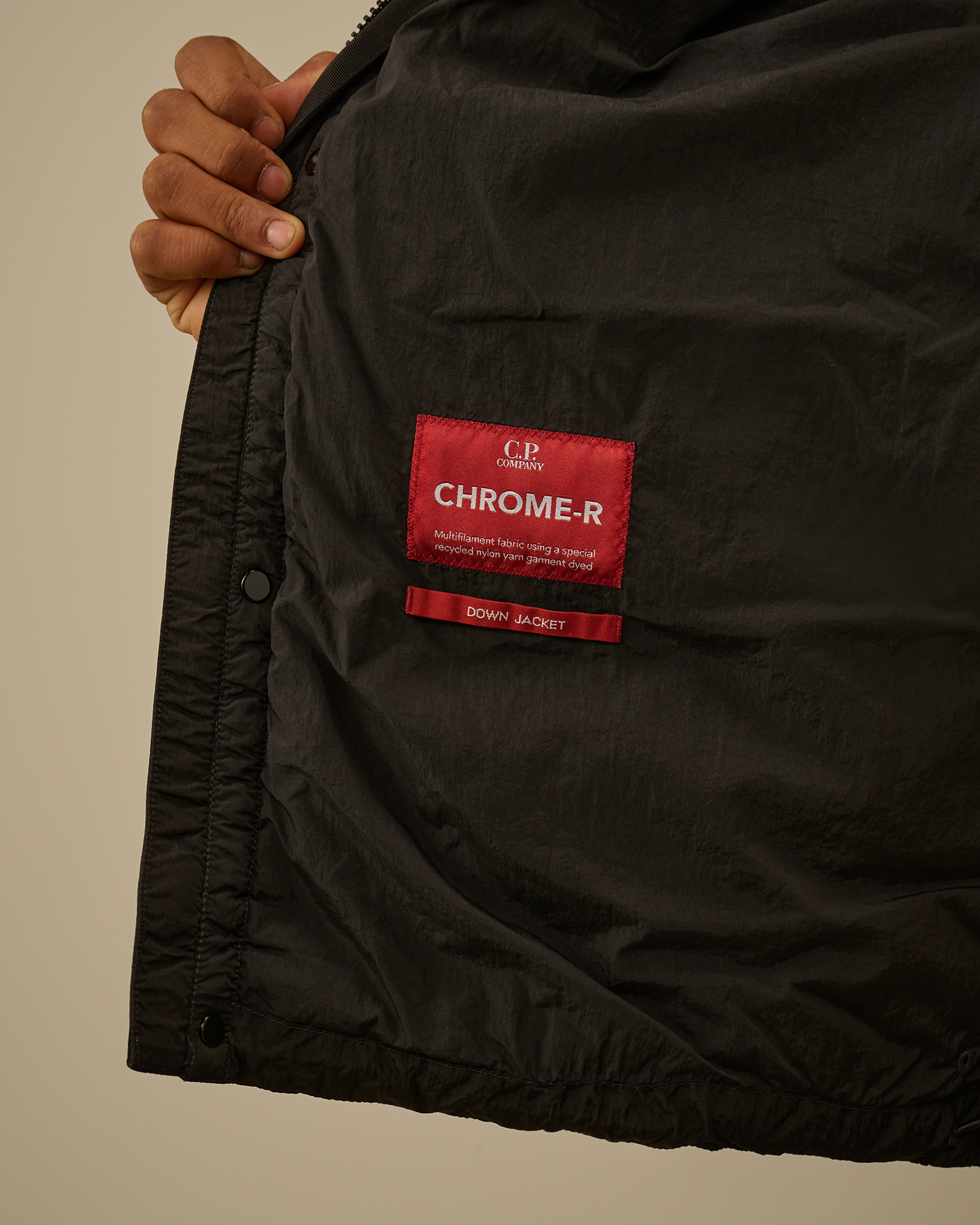 CP Company Chrome R Down Jacket ダウンジャケット 送料無料】C.P.COMPANY CHROME-R GOGGLE DOWN JACKET BLACK - FIVESTAR