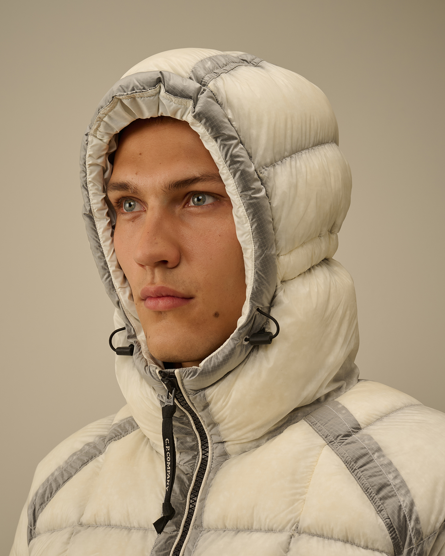 White D.D. Shell Hooded Down Puffer Jacket | CPC USCA Online Store