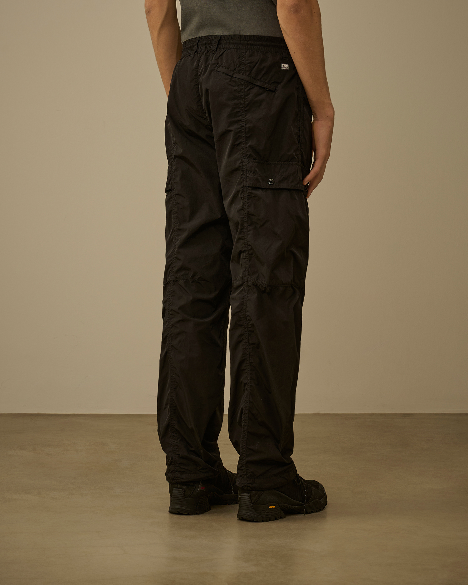 Black Chrome-R Regular Cargo Lens Pants | CPC SCA Online Store