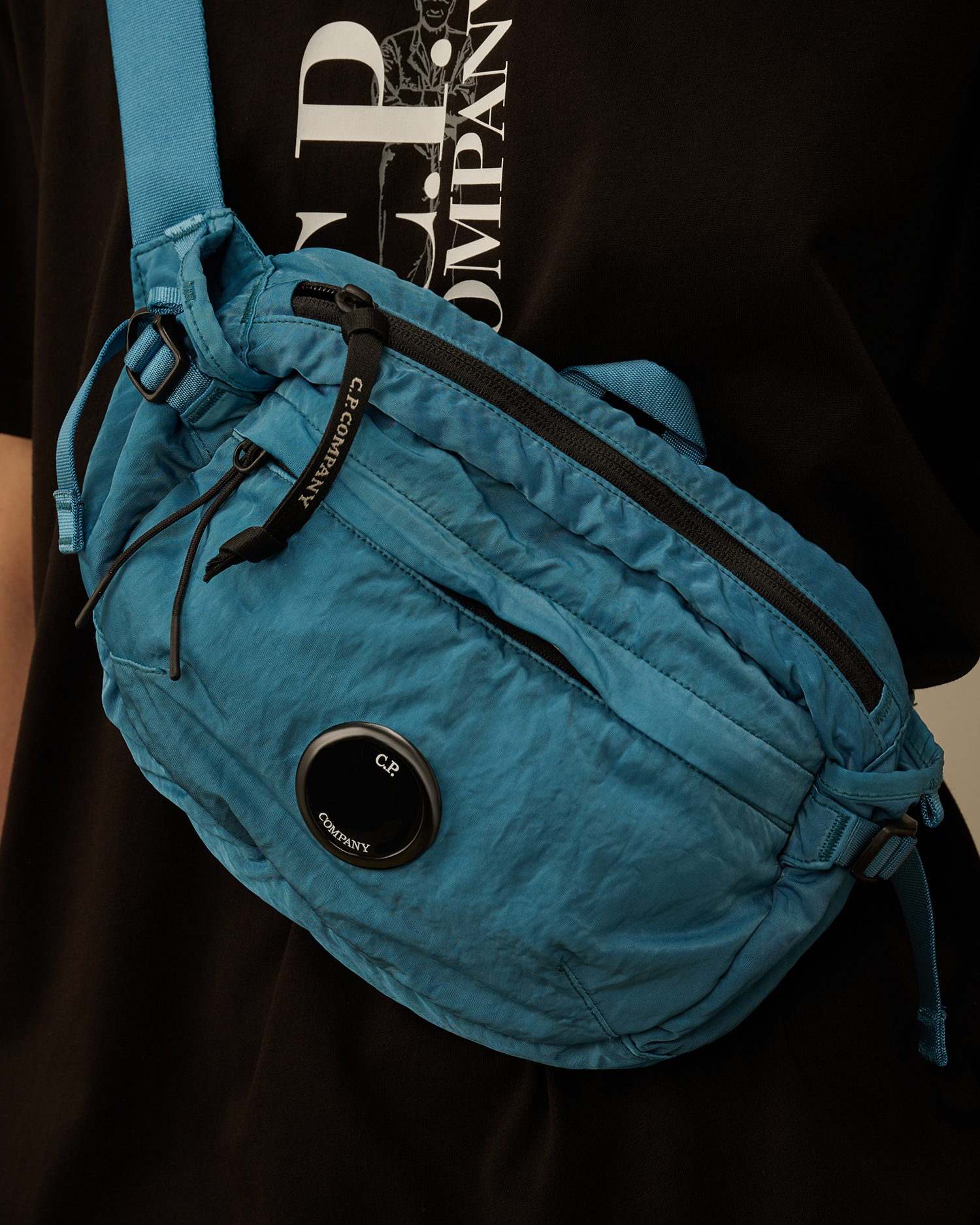 cp company ショルダーバッグ Nylon B Lens Crossbody Pack | CPC USCA Online Store