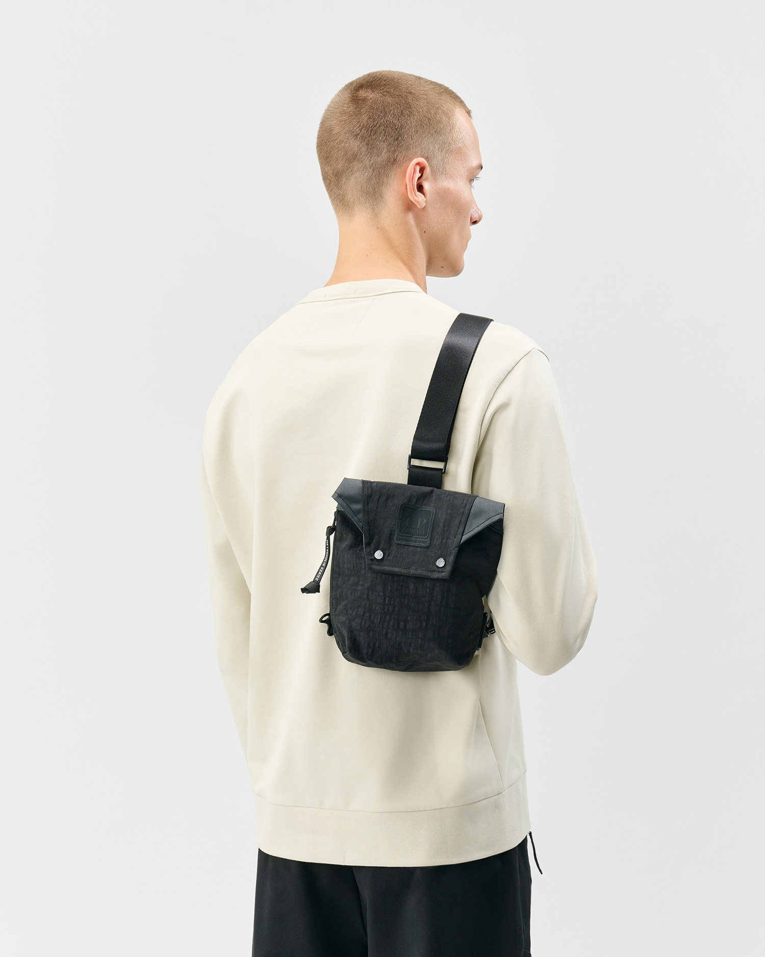 Black Metropolis Series Quartz Mixed Shoulder Bag | CPC KR Online