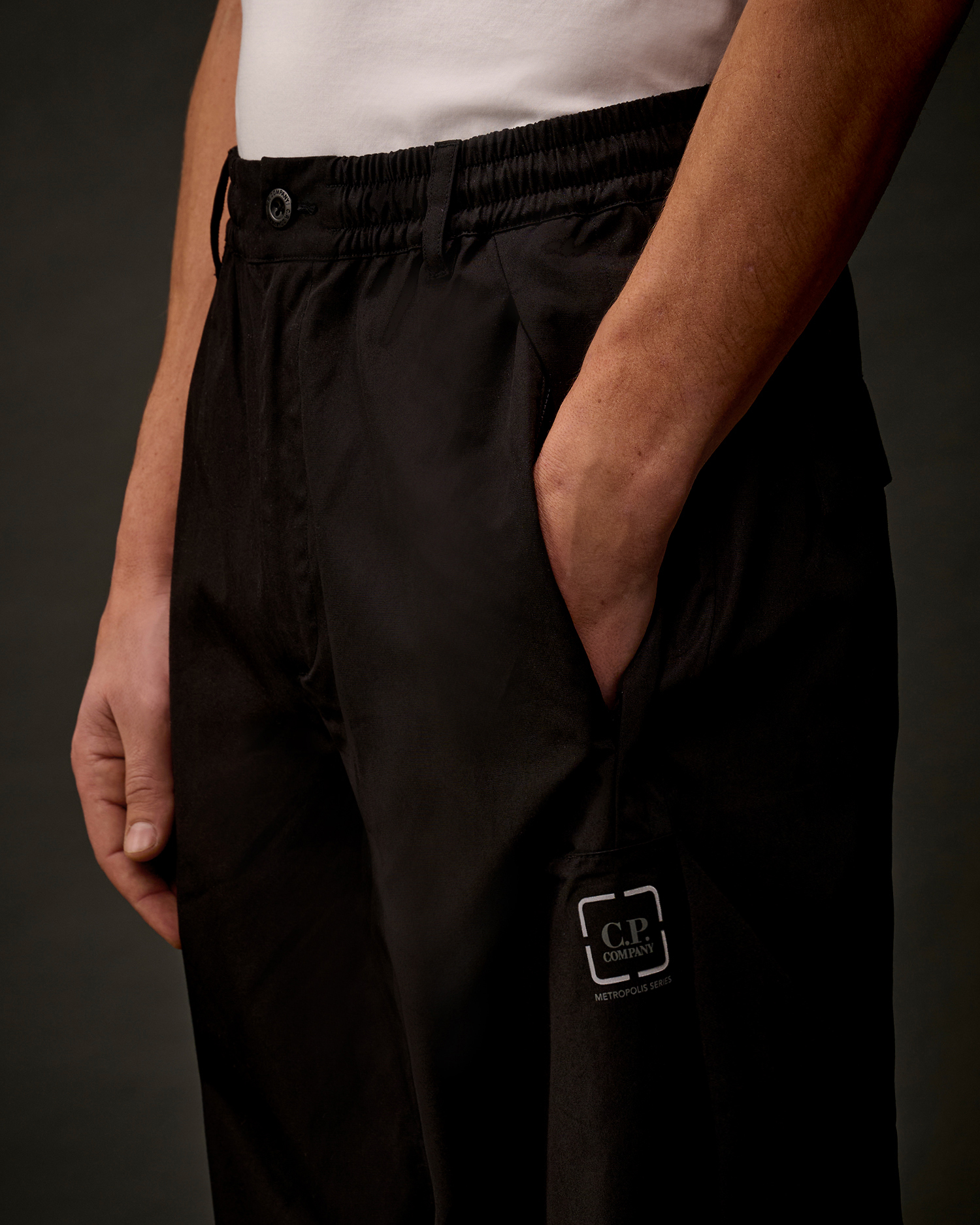 Black Metropolis Series HyST Boxy Pants | CPC JP Online Store