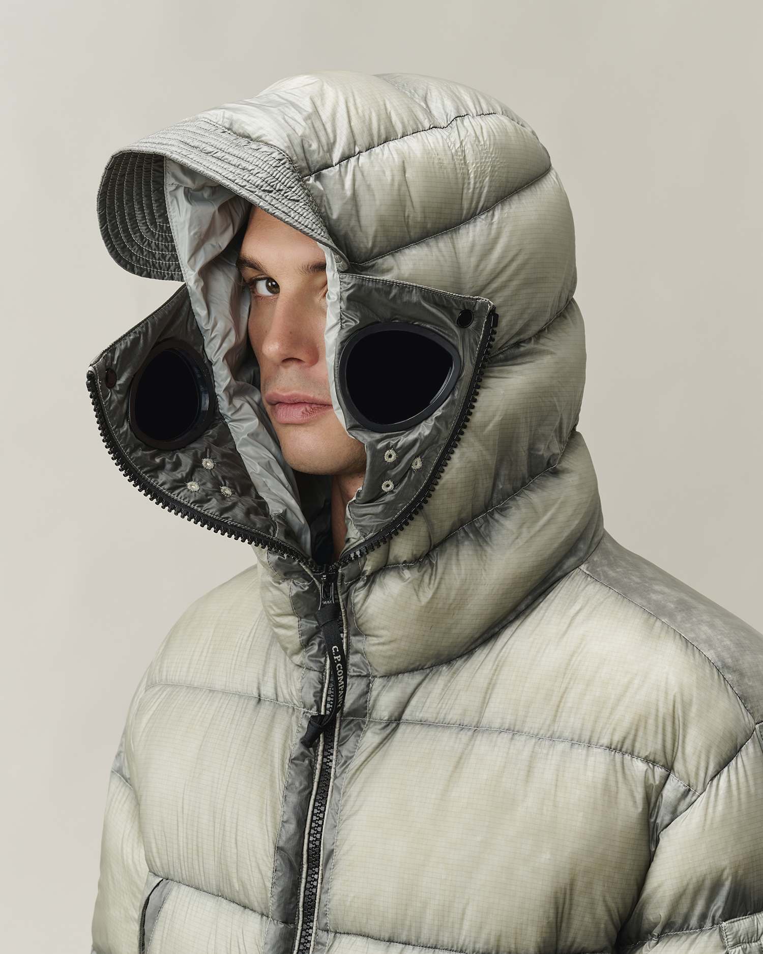 ジャケット・アウター C.P. Company DD SHELL Grey D.D. Shell Explorer Lens Down Jacket | CPC USCA Online Store