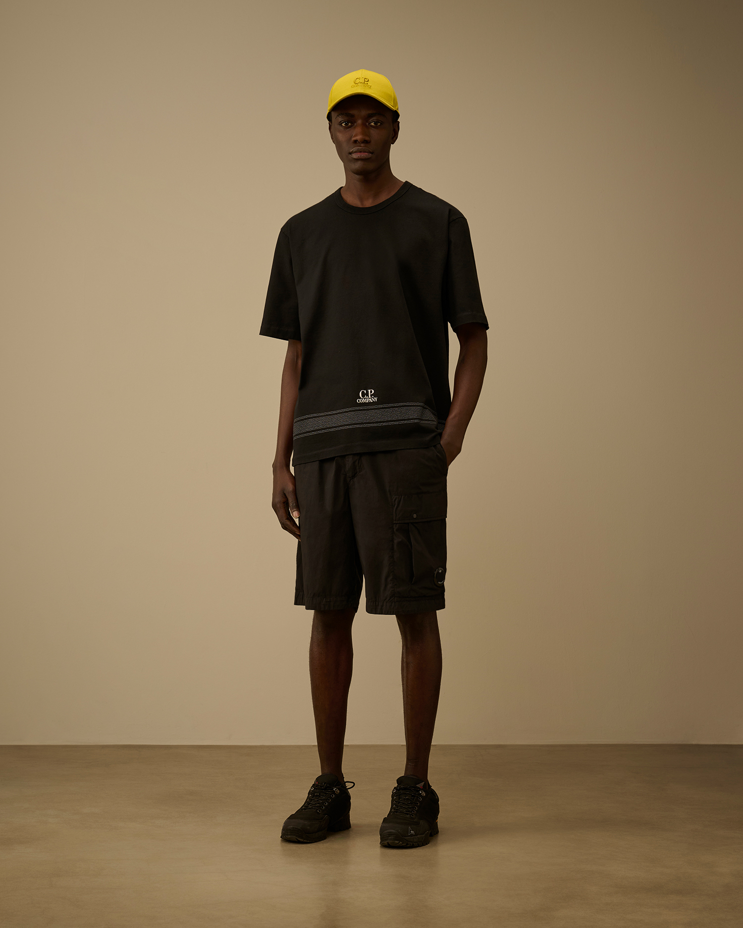 Black 50 Fili Stretch Loose Lens Cargo Shorts | CPC USCA Online Store