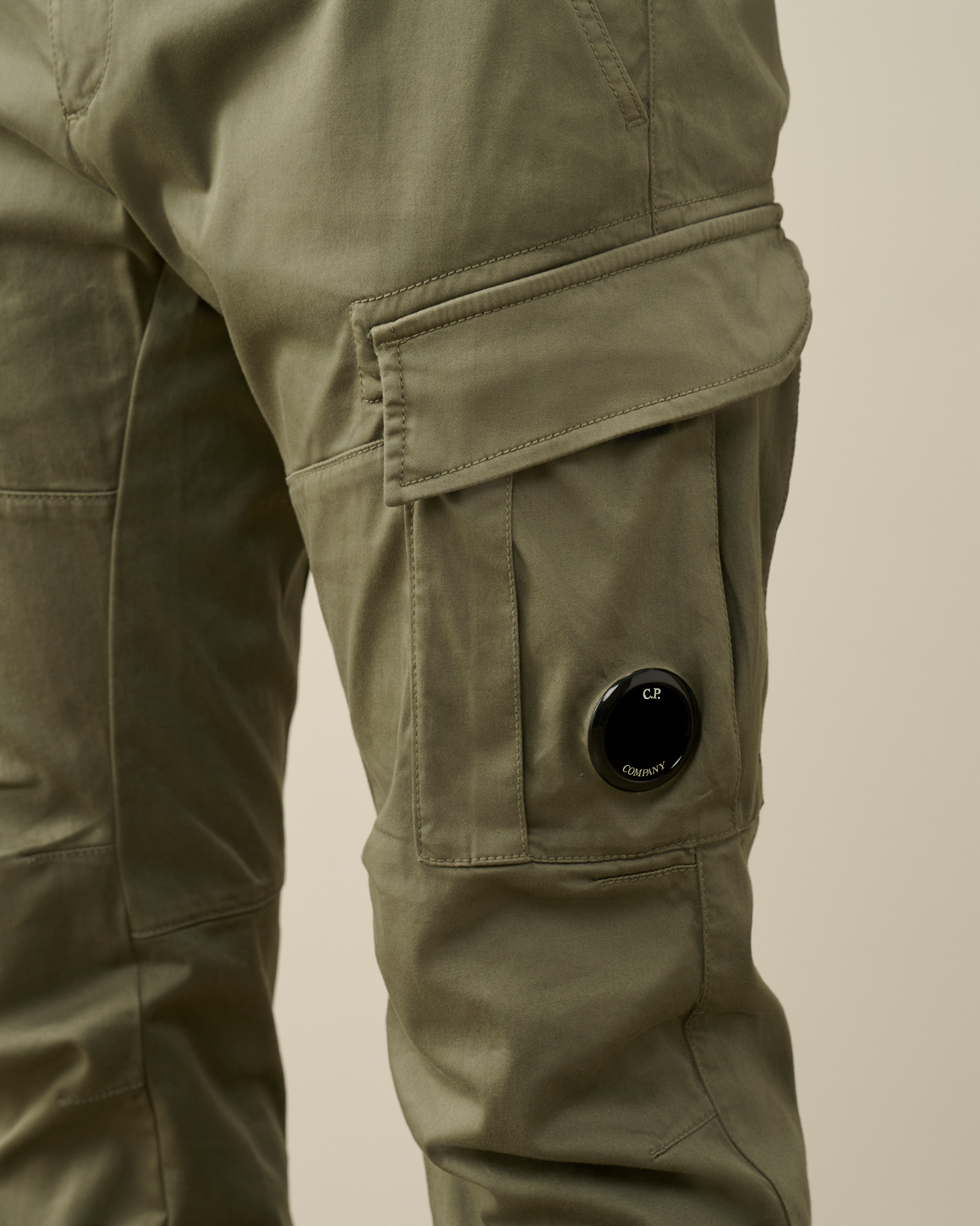 Stretch Sateen Ergonomic Lens Cargo Pants | CPC DEAT Online Store